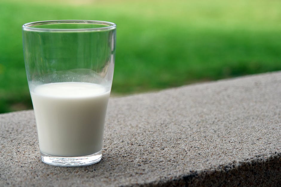 Die Bedeutung von Calcium in der Ernährung: Wie kann man ausreichend Calcium aufnehmen, wenn man auf Milchprodukte verzichtet?